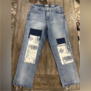 Kensie Jeans  The Slim True Vintage Medium Wash Distressed Boho Sz 10/30 NWOT